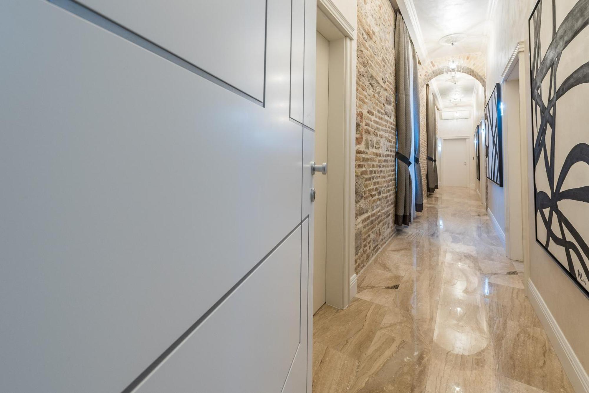 Zara Palace - Design Rooms ภายนอก รูปภาพ