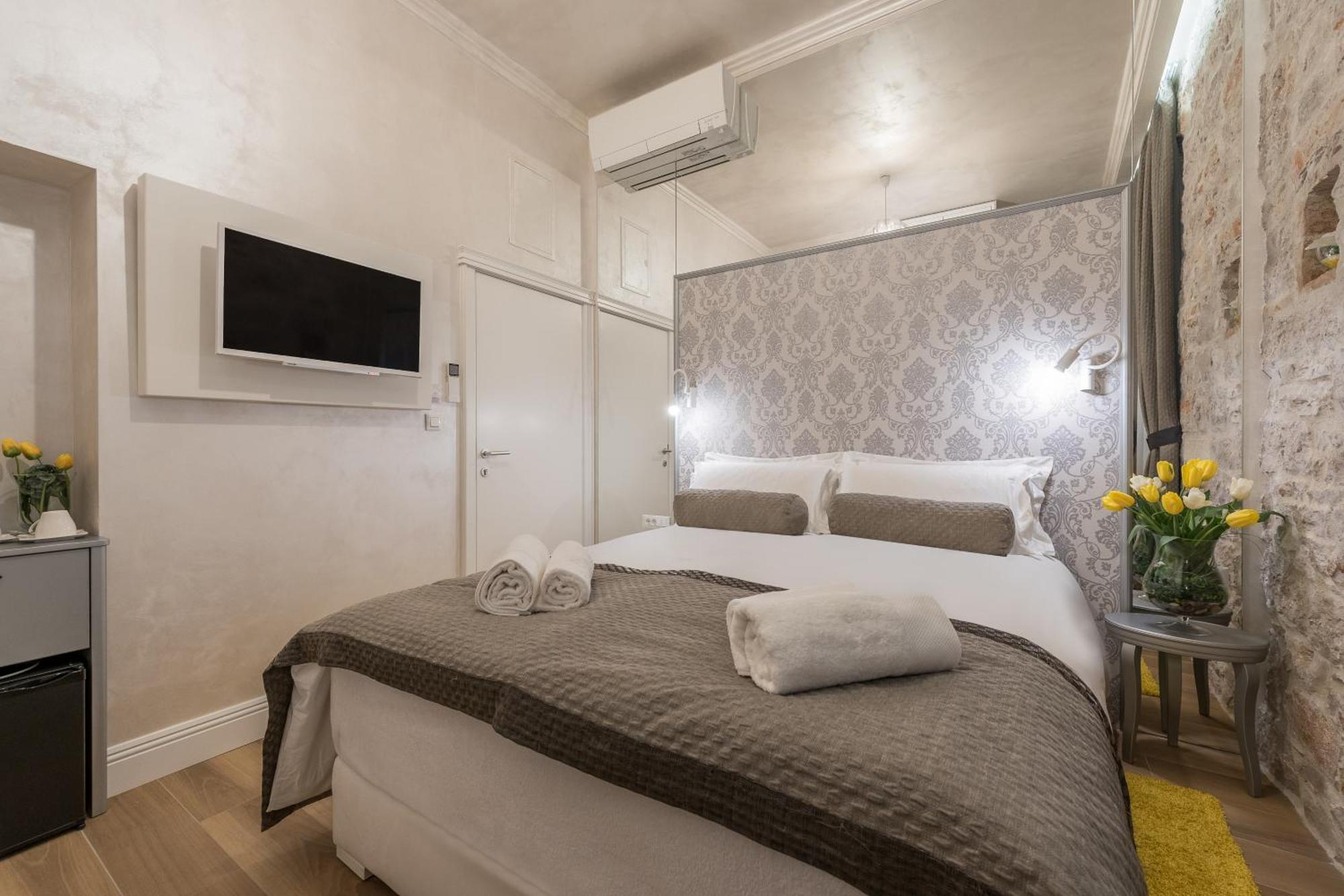 Zara Palace - Design Rooms ภายนอก รูปภาพ
