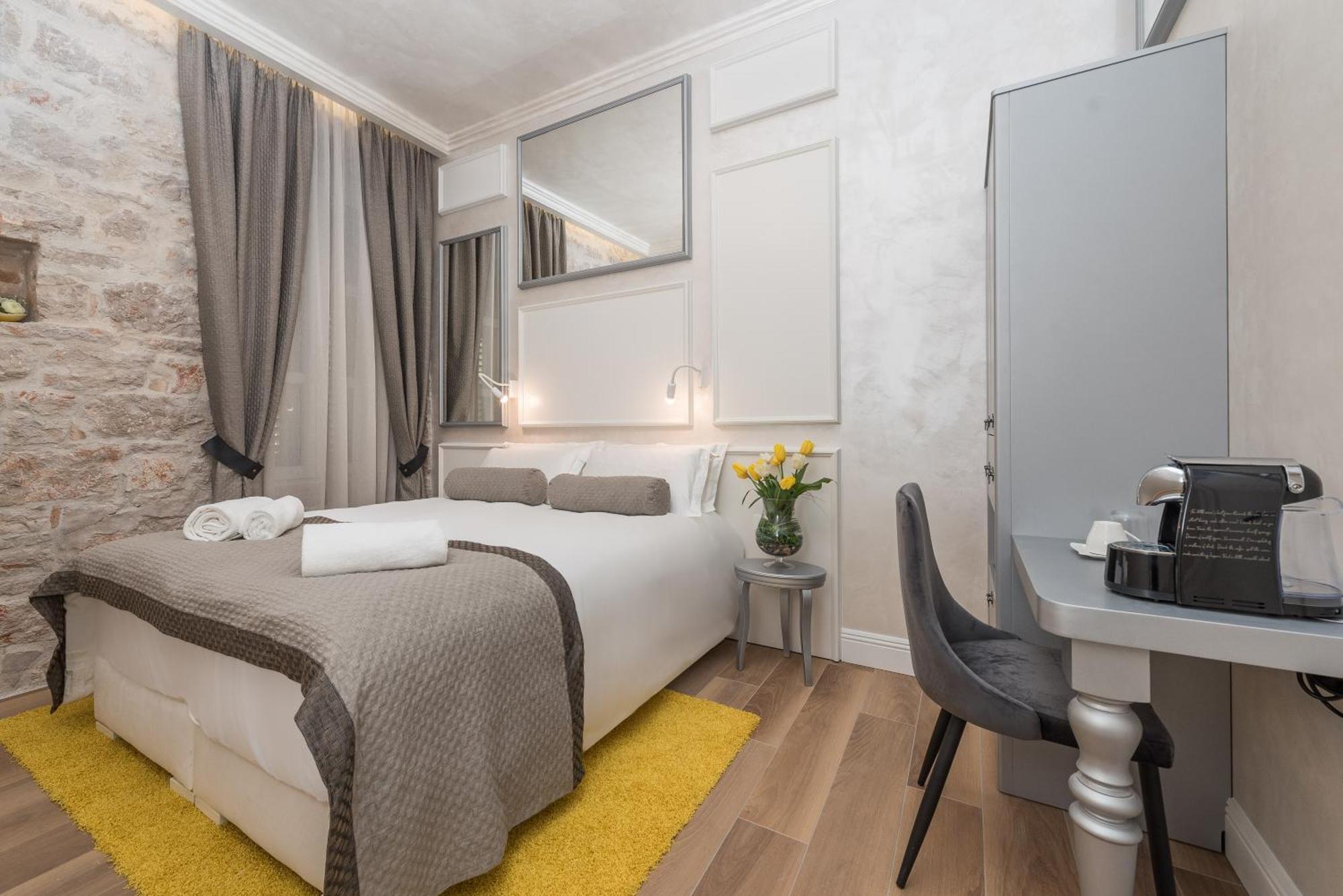 Zara Palace - Design Rooms ภายนอก รูปภาพ