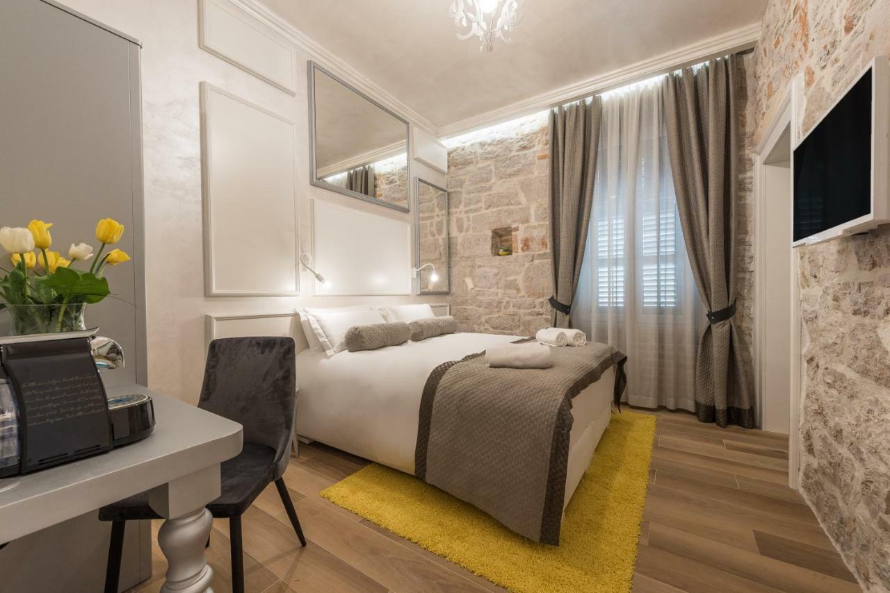 Zara Palace - Design Rooms ภายนอก รูปภาพ