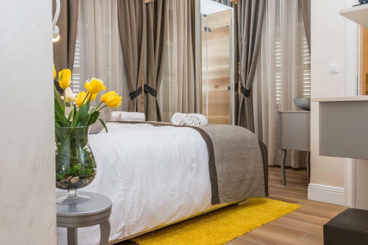 Zara Palace - Design Rooms ภายนอก รูปภาพ